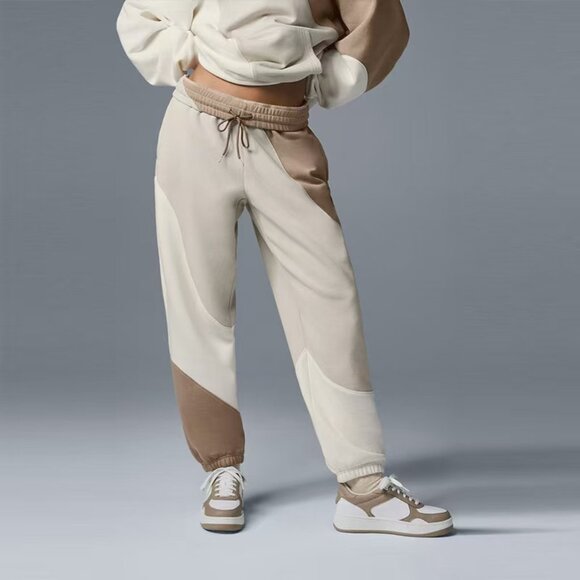 ALO Yoga Pants - Alo Make Waves Sweatpants Tonal High-Rise Waist Waisted